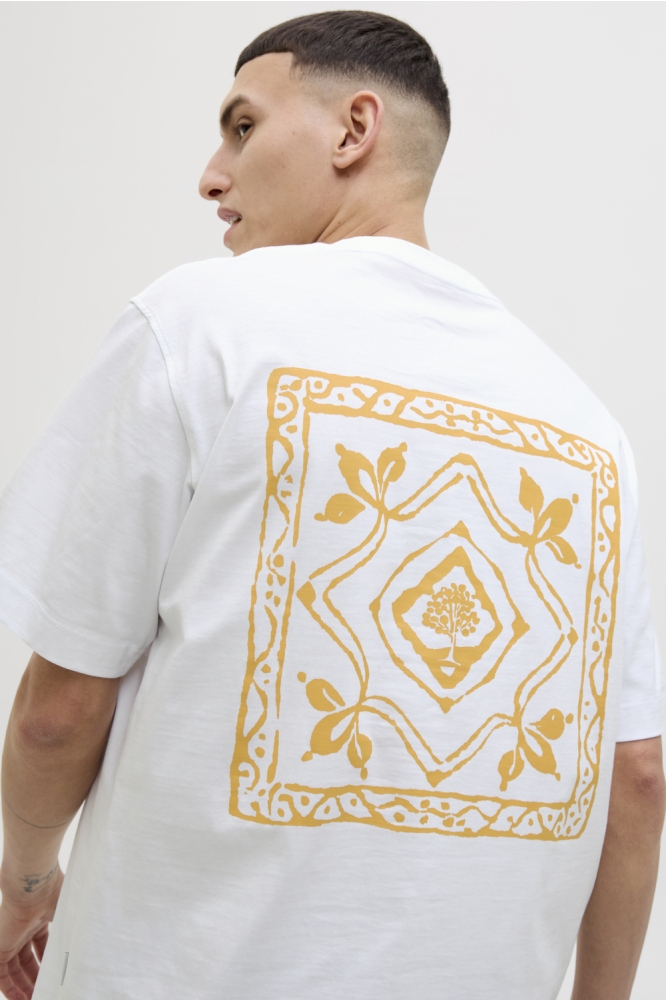 JORPAROS EASTER SKETCH TEE SS CREW 12273171 Bright White/BANDANA
